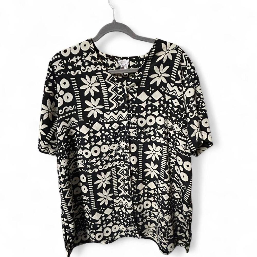 XL Vintage relaxed retro 80s black and cream geometric print boho button blouse